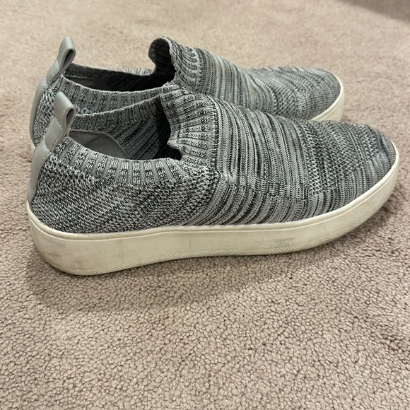 Steve Madden slip on sneakers - Picture 2 of 3